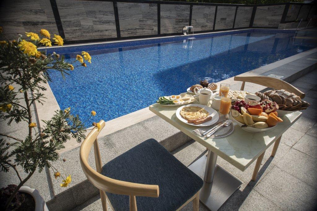 Chveni Ezo Boutique Hotel Kobuleti Luaran gambar