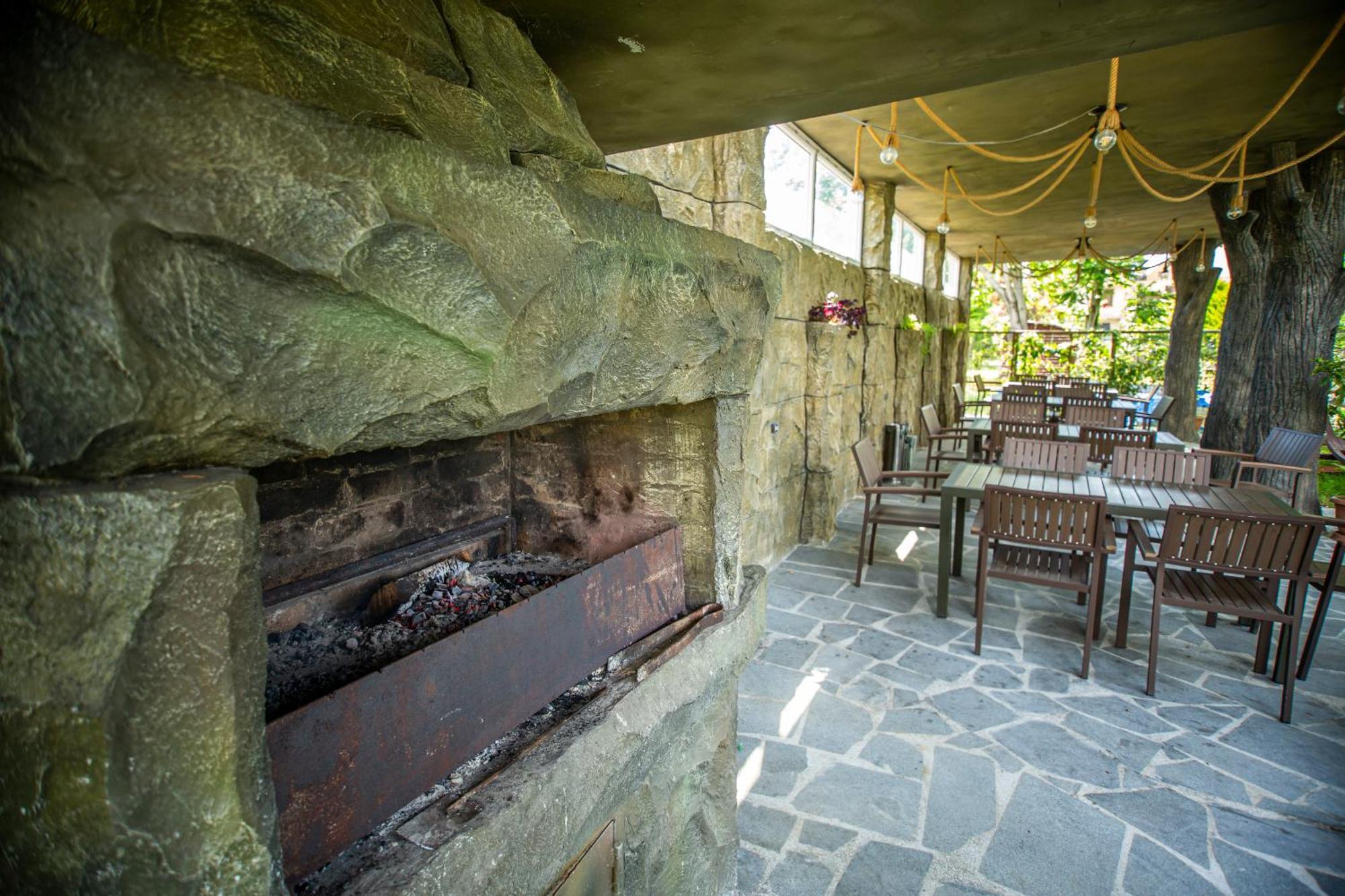 Chveni Ezo Boutique Hotel Kobuleti Luaran gambar